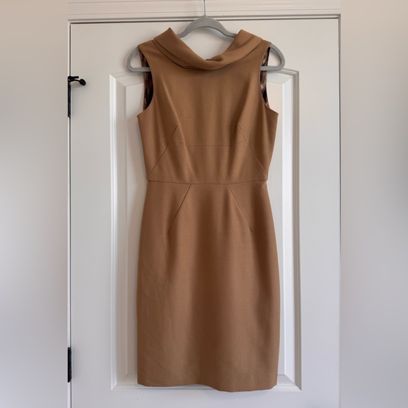 Donna Ricco Dresses & Skirts - Donna Ricco Size 4 Tan Sleeveless, Lined Dress. Sleek, pencil style.